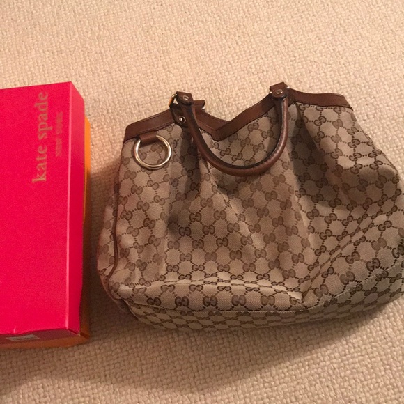 Gucci Shoulder Bag - Picture 6 of 8